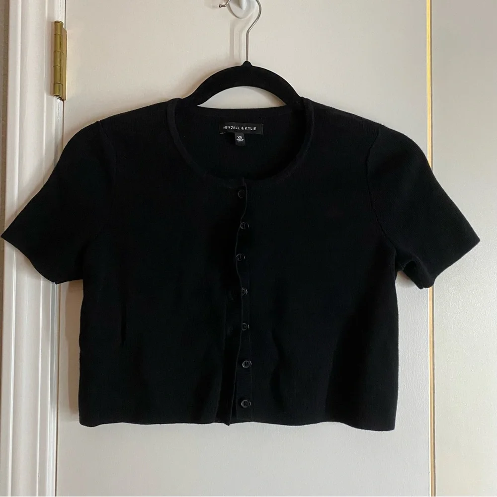 Kendall & Kylie Short Sleeve Cardigan Sweater Top - Picture 3 of 9